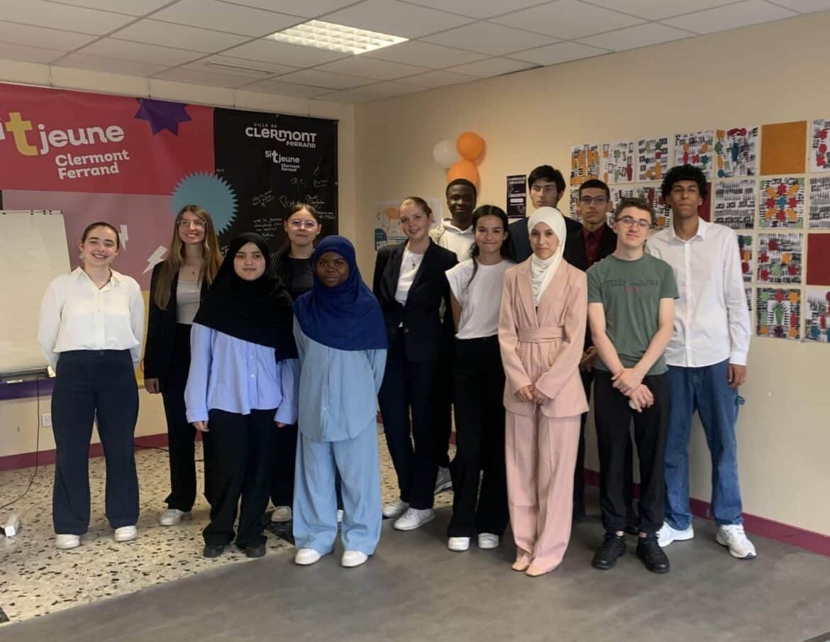 Officiellement lancée, la coopérative jeunesse, de services clermontoise, réunit quinze jeunes âgés de 16 à 18 ans, motivés pour faire de cette initiative, imaginée dans le cadre du Contrat de Ville et pilotée par un comité local, une réussite !